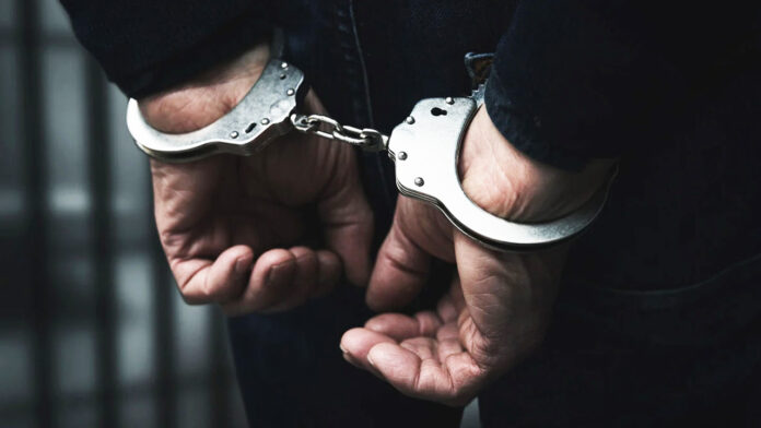 जनसेवा केन्द्र की आड़ में फर्जी दस्तावेज तैयार करने का आरोपी गिरफ्तार जनसेवा केन्द्र की आड़ में फर्जी दस्तावेज तैयार करने का आरोपी गिरफ्तार