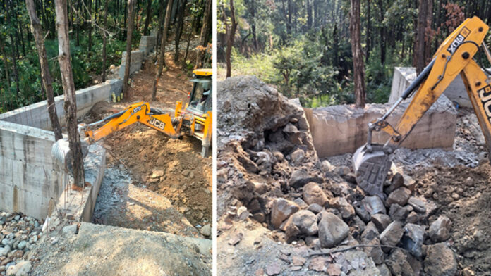 अतिक्रमण विरुद्ध जिला प्रशासन का एक्शन जारी, सरकारी नाले पर प्लाटिंग ध्वस्त अतिक्रमण विरुद्ध जिला प्रशासन का एक्शन जारी, सरकारी नाले पर प्लाटिंग ध्वस्त