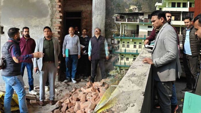 चारधाम यात्रा से पहले ट्रैफिक व्यवस्था दुरुस्त करने की तैयारी : डा. आर राजेश चारधाम यात्रा से पहले ट्रैफिक व्यवस्था दुरुस्त करने की तैयारी : डा. आर राजेश