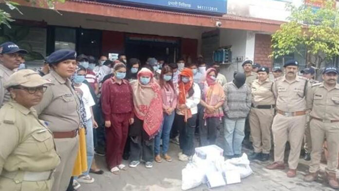 होटल में अवैध कैसीनो का भंडाफोड़, पूरी पुलिस चौकी निलंबित होटल में अवैध कैसीनो का भंडाफोड़, पूरी पुलिस चौकी निलंबित