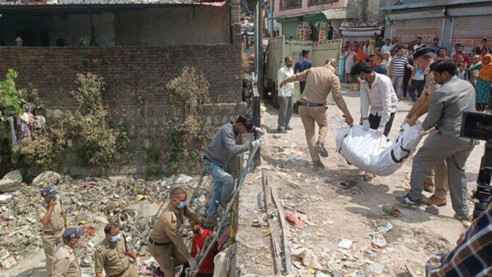 चूना भट्टा क्षेत्र में अज्ञात शव मिलने से सनसनी