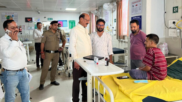 मरीजों के उपचार में लापरवाही बर्दाश्त नहीं होगी : उनियाल मरीजों के उपचार में लापरवाही बर्दाश्त नहीं होगी : उनियाल