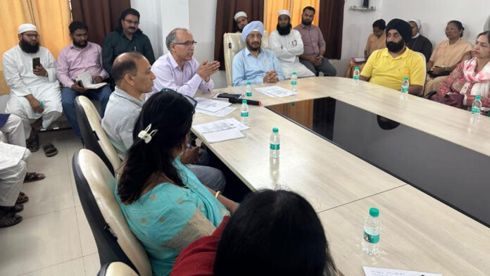 विद्यार्थी को धार्मिक शिक्षा के लिए बाध्य नहीं किया जाएगा : डॉ. गांधी विद्यार्थी को धार्मिक शिक्षा के लिए बाध्य नहीं किया जाएगा : डॉ. गांधी