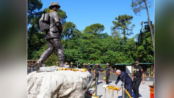 राष्ट्रीय एकता दिवस पर शौर्य स्थल पहुंचे राज्यपाल, शहीदों को किया नमन राष्ट्रीय एकता दिवस पर शौर्य स्थल पहुंचे राज्यपाल, शहीदों को किया नमन